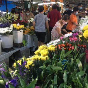 市場の花売り場