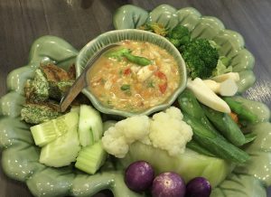 蟹の身と卵入りディップ＆茹で野菜